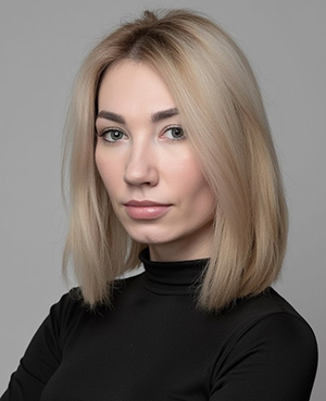 Ксения Непомнящих